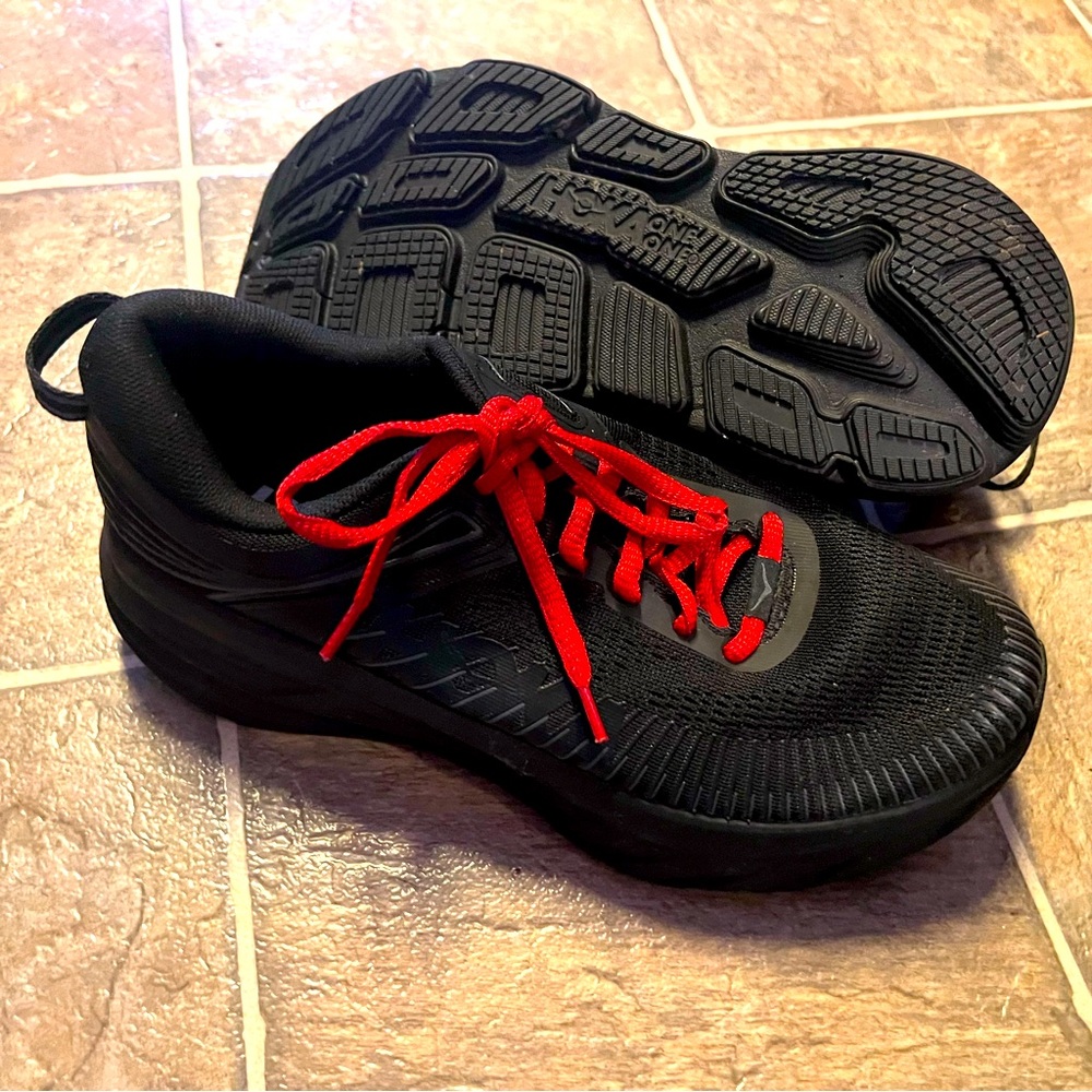 HOKA One One • Womens • Size 8.5 D• Like New